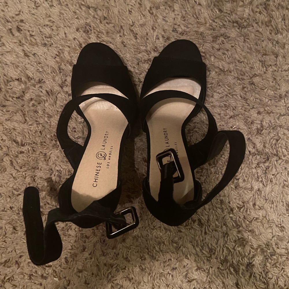 Heels - Picture 2 of 5